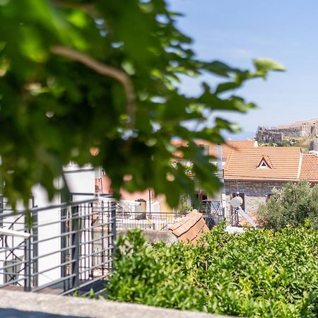Spacious Home With Yard, Mytilene Lesvos Exterior foto